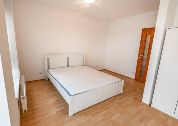 -REZERVOVANÉ-   Luxusný 2-izbový byt + 2 balkóny, 73 m², Hrachová ul. 