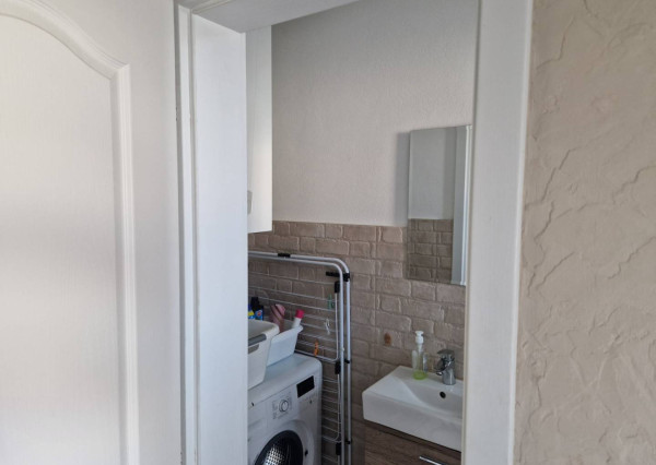 Novostavba - bungalov 100 m2 v obci Košeca, pozemok 800 m2