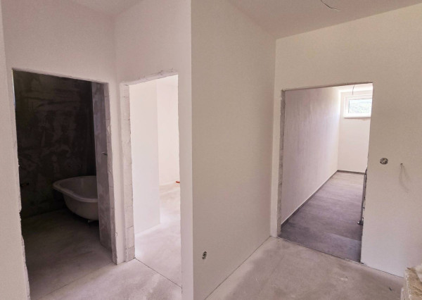 NA PREDAJ – 2-izbový byt 60 m2 v novostavbe RiverResort, Banka 