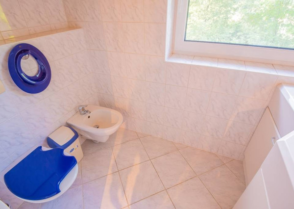 Krásny 7-izbový RD, 328 m² + 1389 m² pozemok, Trebostovo, okres Martin