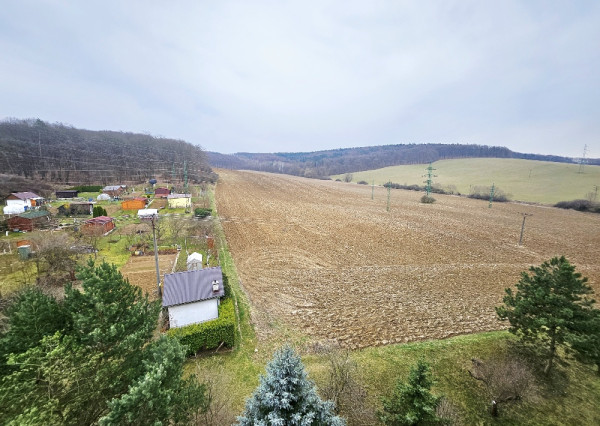 3 izbový byt Bánovce nad Bebravou 67 m2 / 3x BALKÓN/PIVNICA/