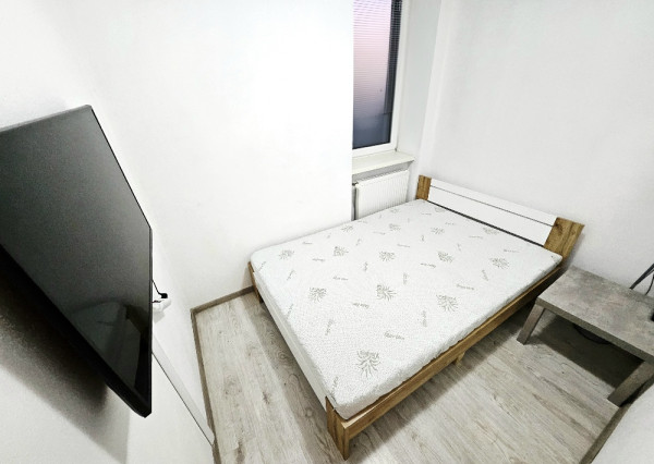 PRENÁJOM Bánovce nad Bebravou/1 IZBOVÝ BYT/CENTRUM/BALKÓN/PIVNICA