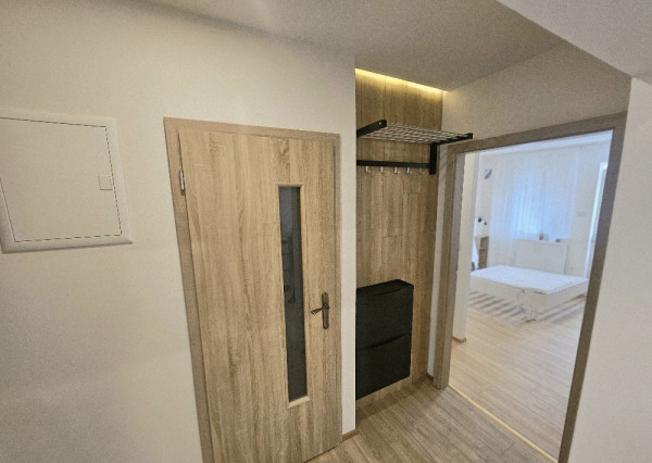 PRENÁJOM Bánovce nad Bebravou/1,5 IZBOVÝ BYT/2x BALKÓN/PIVNICA