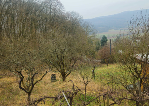 Chatka so záhradou - 758 m2 Trenčianske Teplice