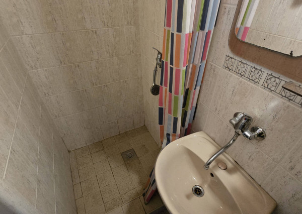 Rekreačný dom – murovaná chata s krbom, kanalizáciou a novou strechou, Dobrá Voda