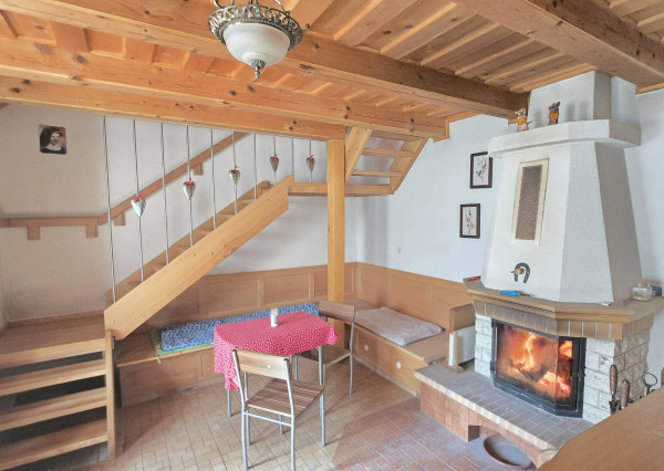 Rekreačný dom – murovaná chata s krbom, kanalizáciou a novou strechou, Dobrá Voda