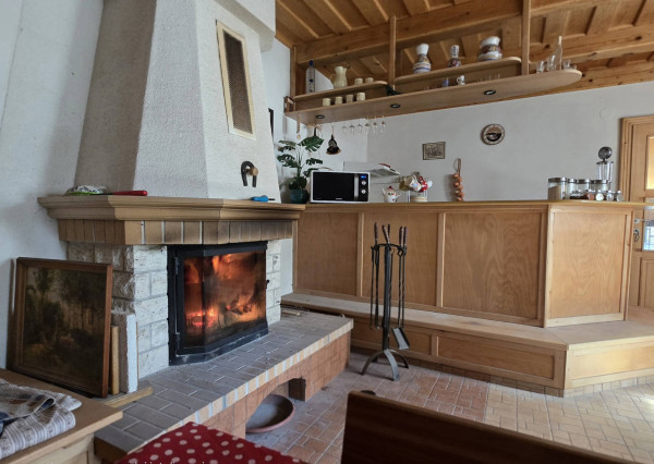 Rekreačný dom – murovaná chata s krbom, kanalizáciou a novou strechou, Dobrá Voda