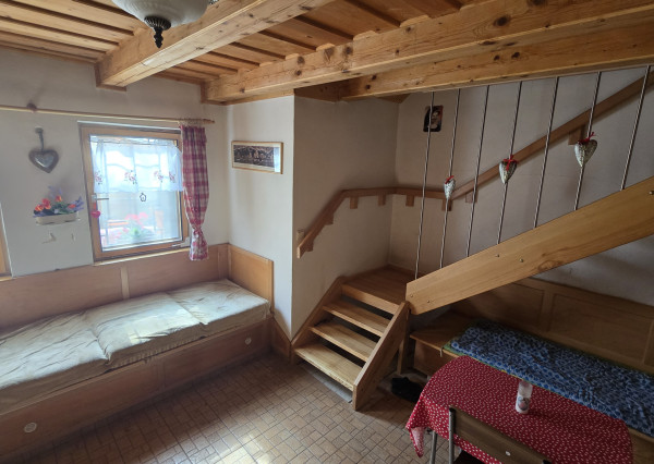 Rekreačný dom – murovaná chata s krbom, kanalizáciou a novou strechou, Dobrá Voda