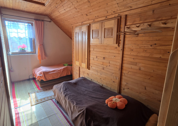 Rekreačný dom – murovaná chata s krbom, kanalizáciou a novou strechou, Dobrá Voda