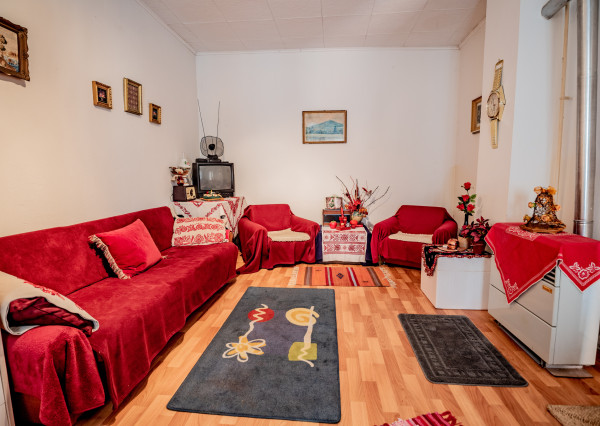 Útulný rodinný dom s garážou a krbom v pokojnej obci Závod – len 45 km od Bratislavy