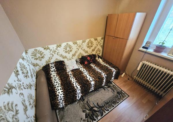 RODINNÝ DOM-HORNÉ OZOROVCE-POZEMOK 566 m2- 3,5 IZBOVÝ/ GARÁŽ