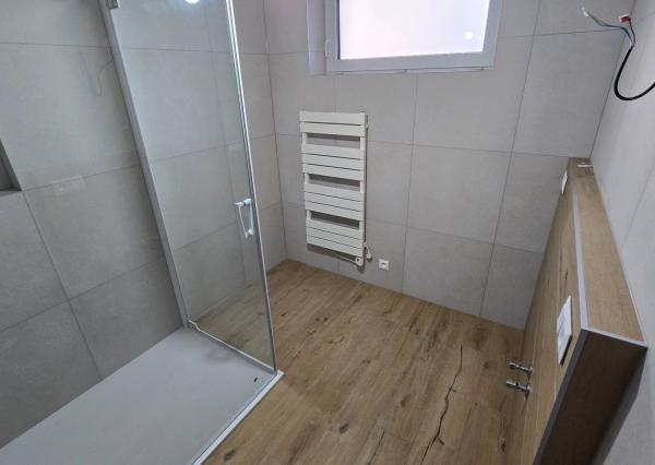 3i BYT 70m² balkón 5m², garáž + parkovacie miesto, novostavba BANKA