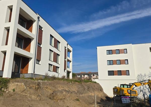 3i BYT 70m² balkón 5m², garáž + parkovacie miesto, novostavba BANKA