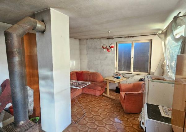 REKREAČNÝ DOMČEK  V CENTRE OBCE OSTROV PRI PIEŠŤANOCH