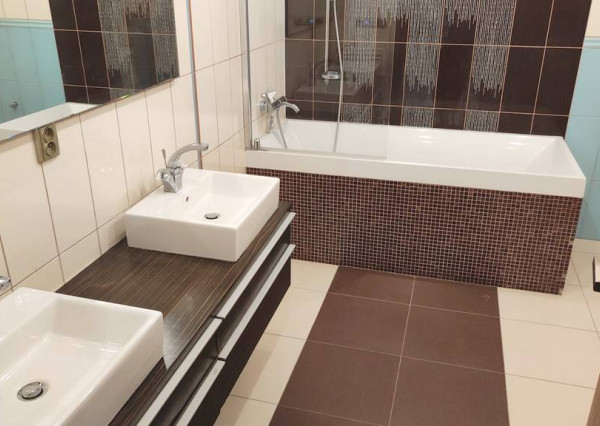 SKVELÁ PONUKA!!! 5 izbový rodinný dom s garážou, Moravany nad Váhom