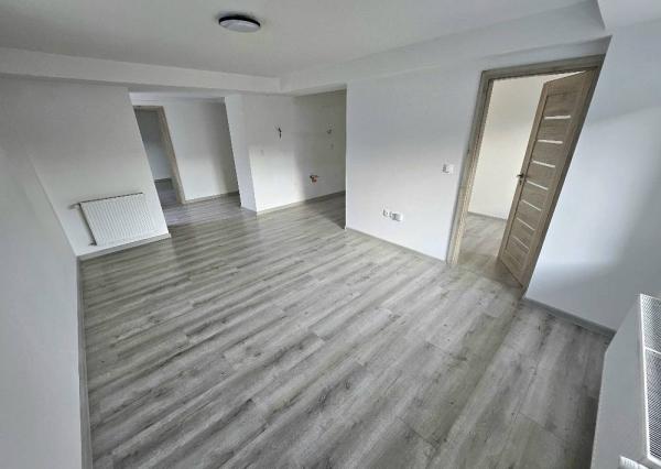 3 izbový byt Bánovce nad Bebravou / CENTRUM-SEVER / POZEMOK 77m2