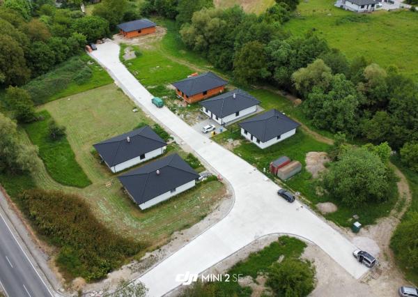 SKVELÁ CENA! NOVOSTAVBA 100 M2 BUNGALOV 4+1 *TYP 1* S POTOKOM, PRAŠNÍK