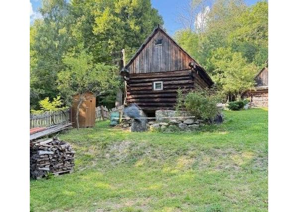 Chata pred dokončením, pozemok 770 m2, Horná Maríková