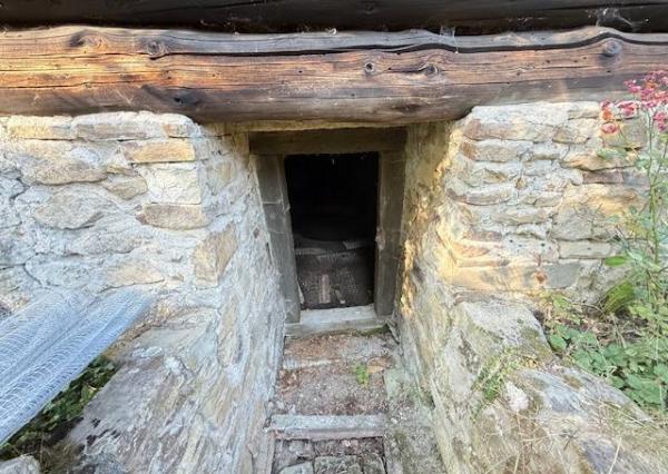 Chata pred dokončením, pozemok 770 m2, Horná Maríková