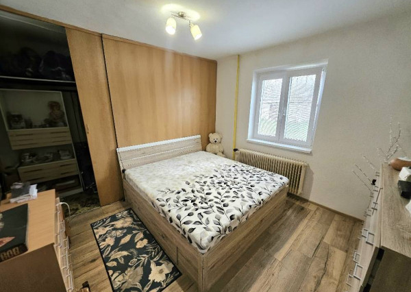 RODINNÝ DOM - HORNÉ OZOROVCE-POZEMOK 566 m2- 3,5 IZBOVÝ/ GARÁŽ