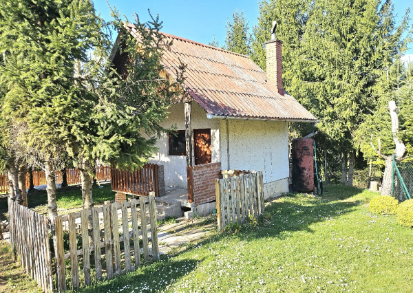 PRENÁJOM záhradná chata s pozemkom-BÁNOVCE NAD BEBRAVOU-284 m2