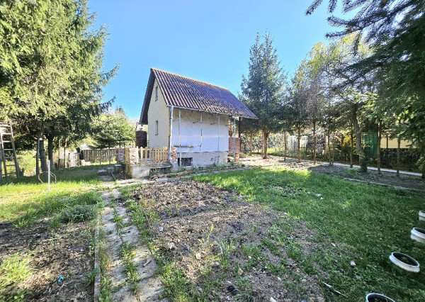 PRENÁJOM záhradná chata s pozemkom-BÁNOVCE NAD BEBRAVOU-284 m2