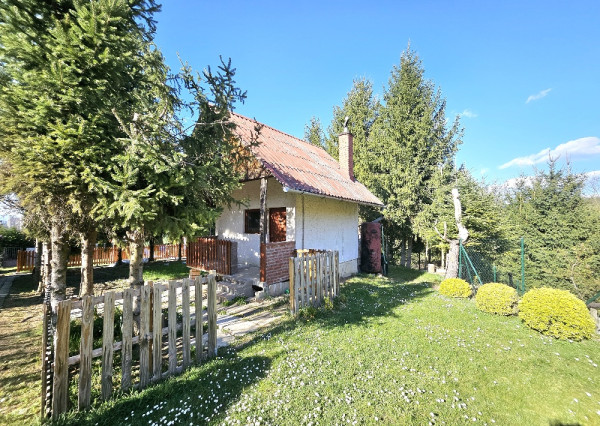 PRENÁJOM záhradná chata s pozemkom-BÁNOVCE NAD BEBRAVOU-284 m2