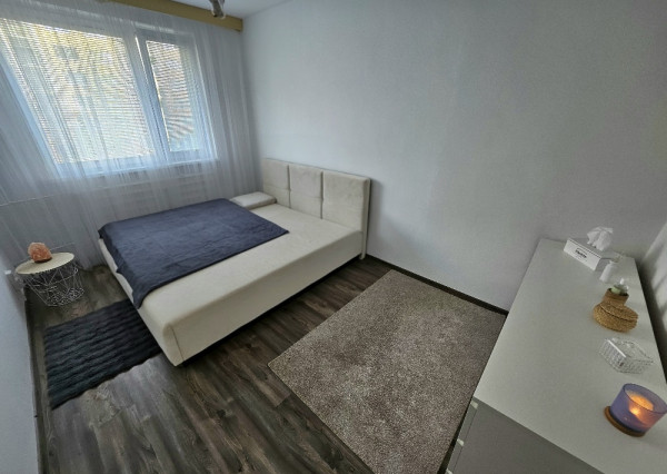 PRENÁJOM Bánovce nad Bebravou/3 IZBOVÝ BYT/DUBNIČKA/LOGGIA/PIVNICA