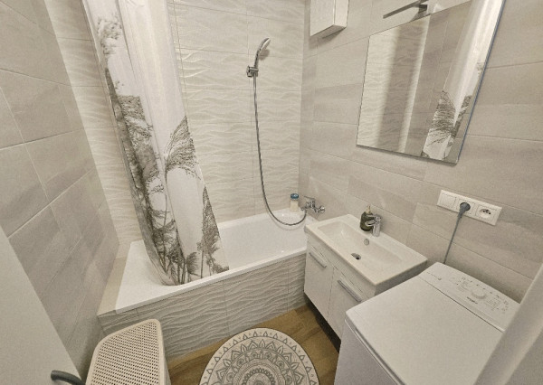 PRENÁJOM Bánovce nad Bebravou/3 IZBOVÝ BYT/DUBNIČKA/LOGGIA/PIVNICA