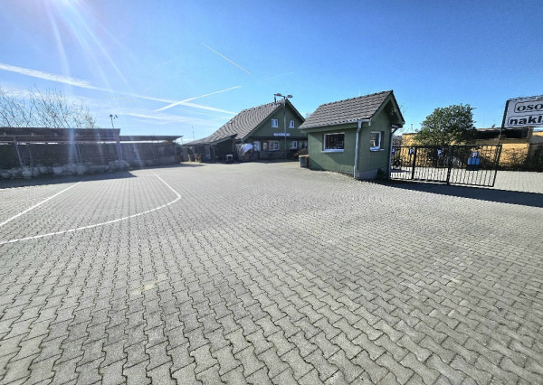 Komerčný areál pri hlavnom ťahu –Bánovce nad Bebravou 2466m2