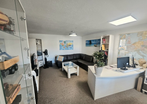 Komerčný areál pri hlavnom ťahu –Bánovce nad Bebravou 2466m2