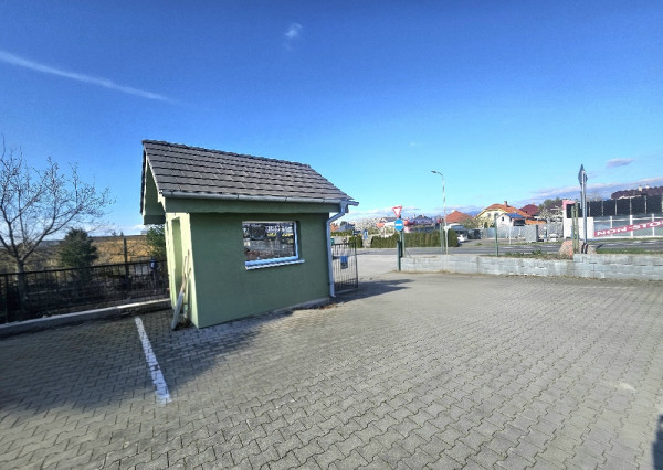 Komerčný areál pri hlavnom ťahu –Bánovce nad Bebravou 2466m2