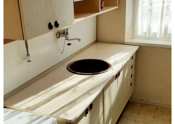 Na predaj 1 izbový byt 32m2-Piešťany