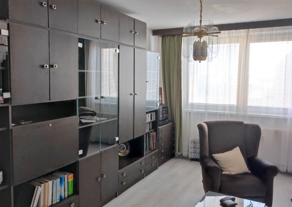 Veľký 4-izbový byt, 90m2, Piešťany
