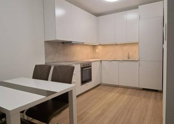 Prenájom 2 izbového bytu v novostavbe, Dubnica nad Váhom, 66 m2