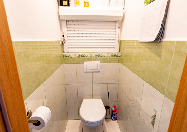 Na predaj 3-izbový byt po čiastočnej rekonštrukcii, s balkónom, komorou a pivnicou, Šaľa - Veča