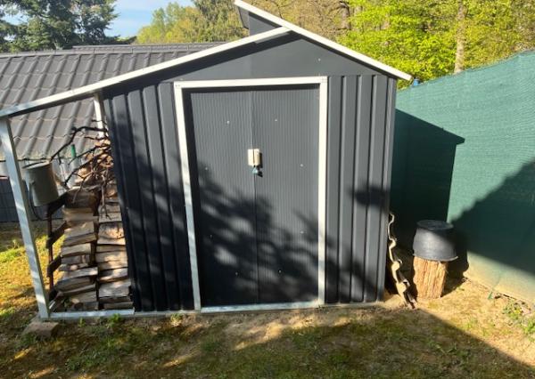 Na predaj murovaná záhradná Chata Ilava, pozemok 385 m2