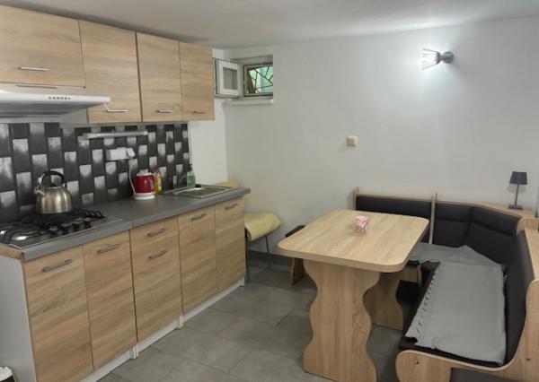 Na predaj murovaná záhradná Chata Ilava, pozemok 385 m2