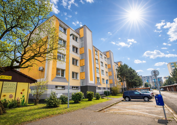 Na predaj novozrekonštruovaný 4-izbový byt, Toryská ul., kúpou voľný