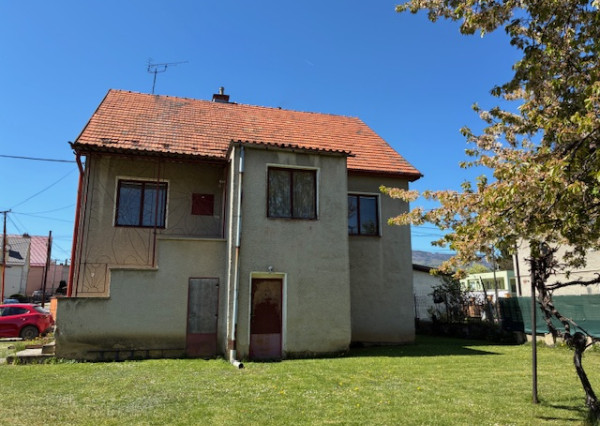 Na predaj Rodinný dom Nitrianske Pravno, pozemok 800 m2