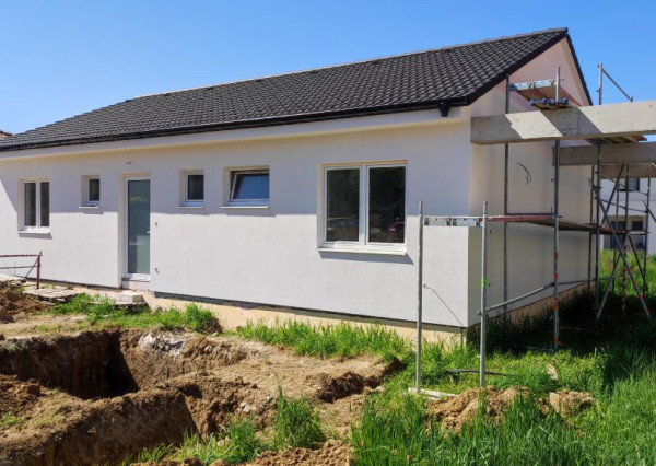 Novostavba rodinného domu-bungalov, Sokolovce