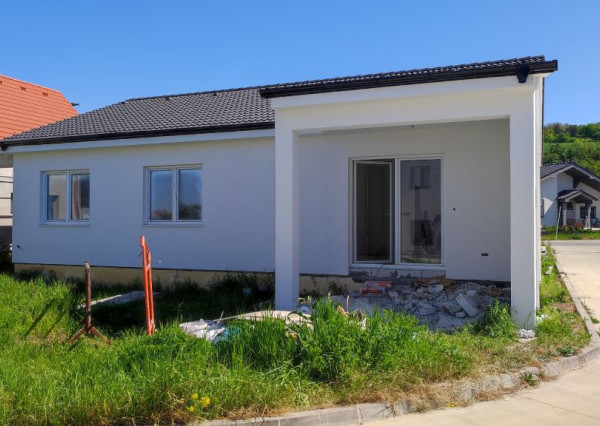 Novostavba rodinného domu-bungalov, Sokolovce