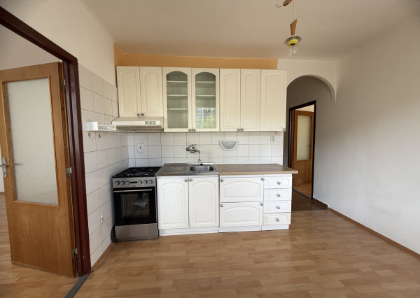 Na predaj väčší 2 izbový byt, Trenčianske Teplice, 57 m2