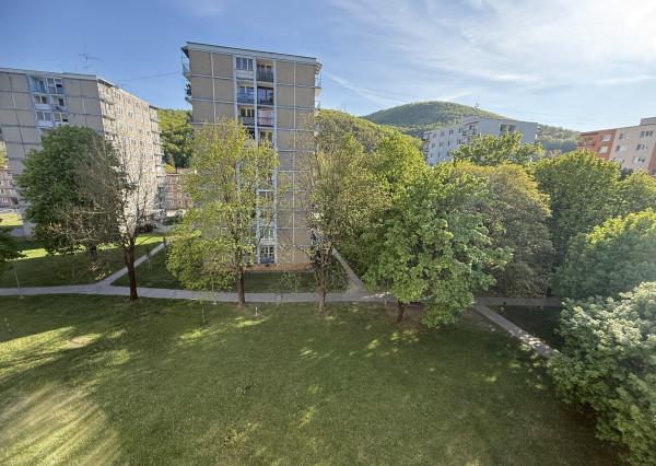 Na predaj väčší 2 izbový byt, Trenčianske Teplice, 57 m2