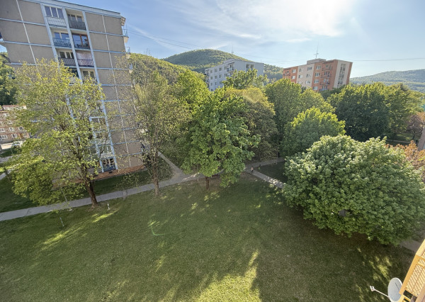 Na predaj väčší 2 izbový byt, Trenčianske Teplice, 57 m2