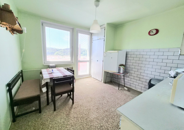 3 izbový byt Trenčín - Kubrá 77m2, balkón