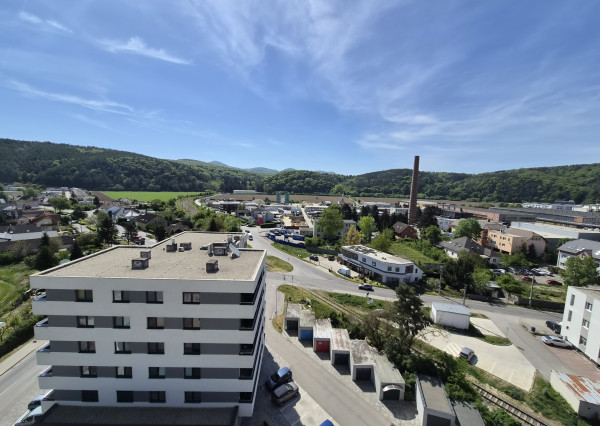 3 izbový byt Trenčín - Kubrá 77m2, balkón
