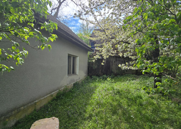 Prašník – Grnča | Malebná chalupa so stodolou a pozemkom 1 616 m²