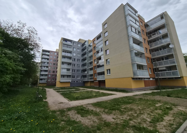 2 - izbový byt Trenčianske Teplice 47m2 + balkón