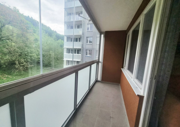2 - izbový byt Trenčianske Teplice 47m2 + balkón